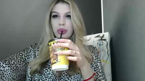 Rosalina online show from 19, 4, 2026