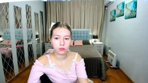 Snapshot of rosarising chatting on 3, 5, 2026 RosaRising online show from 3, 5, 2026