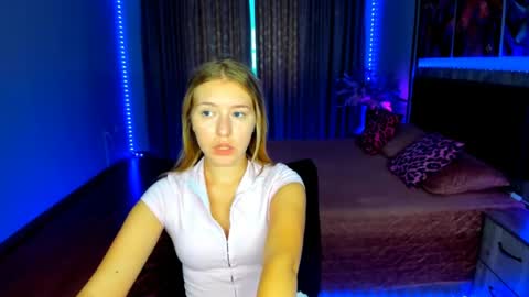 Snapshot of rosarising chatting on 25, 7, 2026 RosaRising online show from 25, 7, 2026