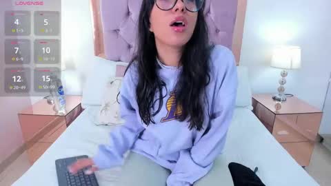 Rose allure online show from 17, 4, 2026