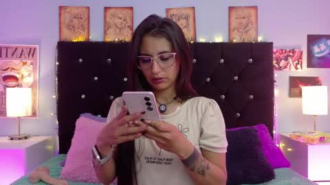 Snapshot of rose_smiley1 chatting on 8, 5, 2026 Rose online show from 8, 5, 2026