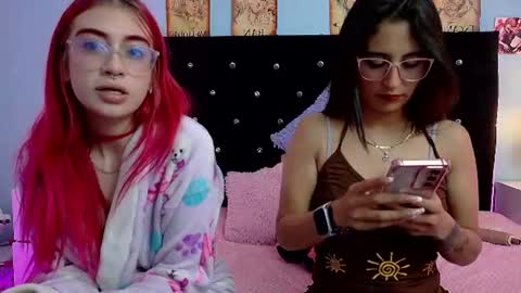 Snapshot of rose_smiley1 chatting on 19, 7, 2026 Rose online show from 19, 7, 2026