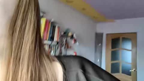 Sophie online show from 2, 12, 2025