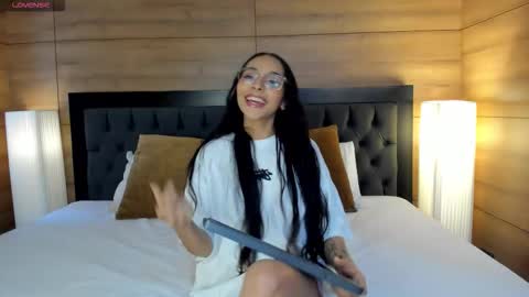 roseaurora online show from 9, 3, 2026