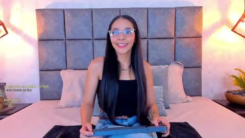 roseaurora online show from 17, 4, 2026