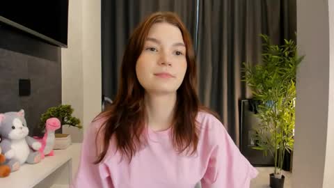 Snapshot of roseblanche2k chatting on 25, 5, 2026 Florin online show from 25, 5, 2026