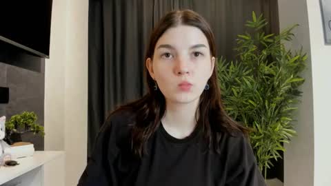 Snapshot of roseblanche2k chatting on 9, 7, 2026 Florin online show from 9, 7, 2026