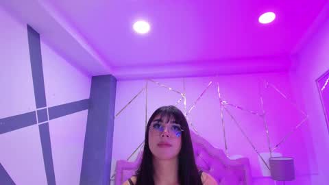 Snapshot of rosecassie chatting on 27, 12, 2024 Rose online show from 27, 12, 2024