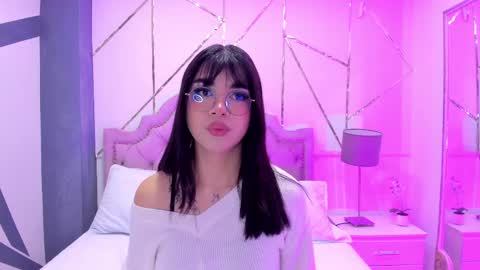 Snapshot of rosecassie chatting on 28, 12, 2024 Rose online show from 28, 12, 2024