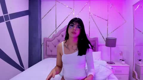 Snapshot of rosecassie chatting on 28, 12, 2024 Rose online show from 28, 12, 2024