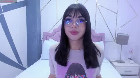 Snapshot of rosecassie chatting on 29, 12, 2024 Rose online show from 29, 12, 2024