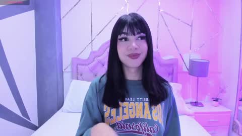 Snapshot of rosecassie chatting on 3, 1, 2025 Rose online show from 3, 1, 2025