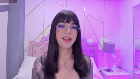 Snapshot of rosecassie chatting on 4, 1, 2025 Rose online show from 4, 1, 2025