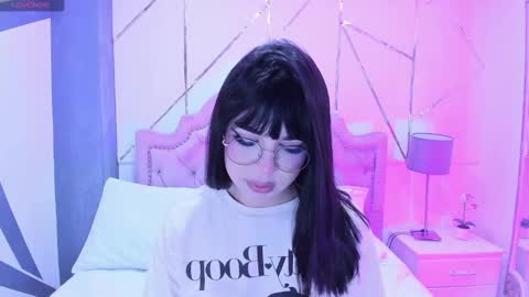 Snapshot of rosecassie chatting on 5, 1, 2025 Rose online show from 5, 1, 2025