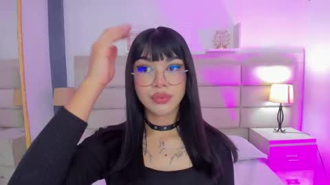 Snapshot of rosecassie chatting on 27, 2, 2025 Rose online show from 27, 2, 2025