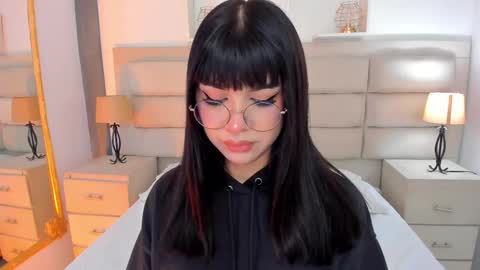 Snapshot of rosecassie chatting on 6, 3, 2025 Rose online show from 6, 3, 2025