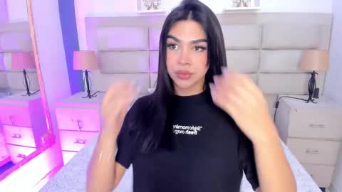 Snapshot of rosecassie chatting on 11, 9, 2025 Rose online show from 11, 9, 2025