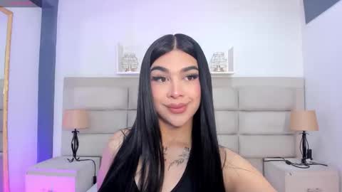 Snapshot of rosecassie chatting on 4, 10, 2025 Rose online show from 4, 10, 2025