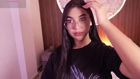 Snapshot of rosecassie chatting on 18, 2, 2026 Rose online show from 18, 2, 2026