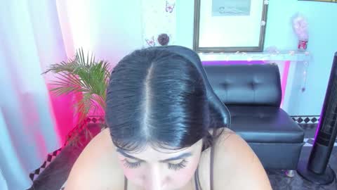Snapshot of rosee_honey_ chatting on 3, 10, 2025 rose online show from 3, 10, 2025