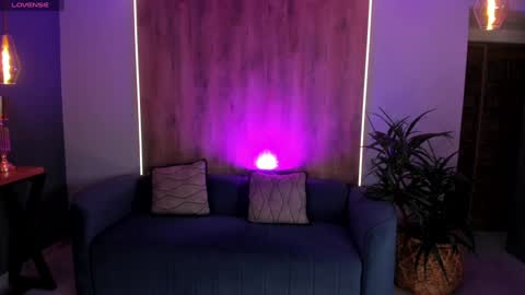Snapshot of roseferrera chatting on 27, 12, 2024 Rose online show from 27, 12, 2024