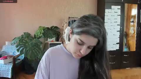 Snapshot of roselina_ chatting on 11, 7, 2026 Rose online show from 11, 7, 2026