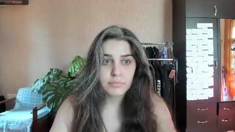 Snapshot of roselina_ chatting on 13, 7, 2026 Rose online show from 13, 7, 2026