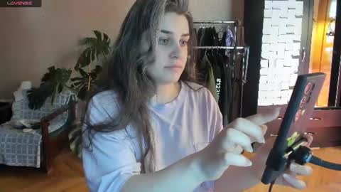 Snapshot of roselina_ chatting on 27, 7, 2026 Rose online show from 27, 7, 2026