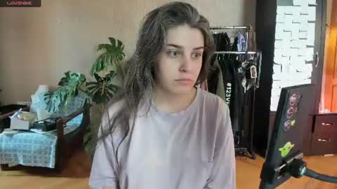 Snapshot of roselina_ chatting on 28, 7, 2026 Rose online show from 28, 7, 2026