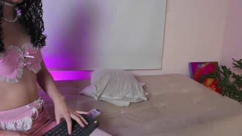 Lyla OF roselinedior online show from 8, 1, 2025