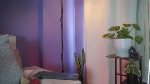 Lyla OF roselinedior online show from 13, 7, 2026