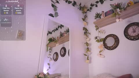 Stephani online show from 8, 3, 2025