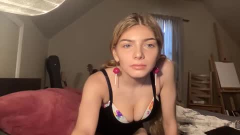 Snapshot of rosemetal chatting on 21, 3, 2026 Rose Metal 3 online show from 21, 3, 2026