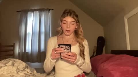 Snapshot of rosemetal chatting on 29, 3, 2026 Rose Metal 3 online show from 29, 3, 2026