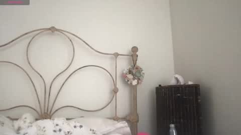 Snapshot of rosepuzzy69 chatting on 15, 11, 2025 RosePuzzy69 online show from 15, 11, 2025