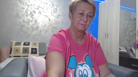 Lovepinklilly online show from 16, 12, 2024