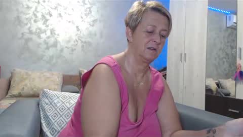 Lovepinklilly online show from 24, 12, 2024