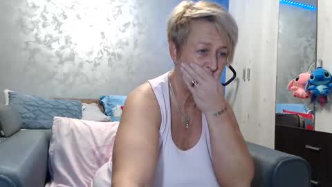 Lovepinklilly online show from 2, 3, 2026