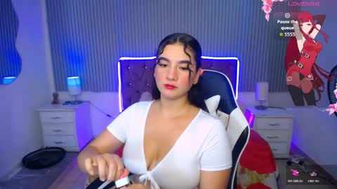 roses_liittle_ online show from 8, 4, 2026