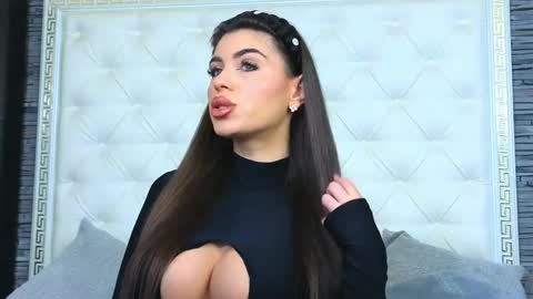 Snapshot of rosevanessa chatting on 28, 5, 2026 Gabriela online show from 28, 5, 2026
