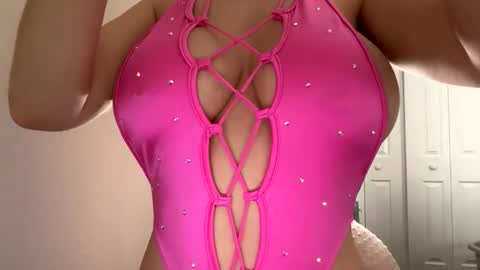 Snapshot of roseyla1 chatting on 23, 2, 2026 roseyla1 online show from 23, 2, 2026