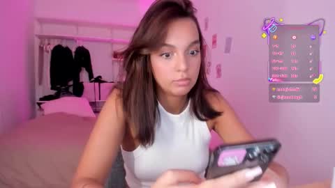 Roshelle online show from 1, 10, 2025