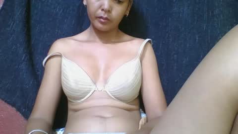 rosia685234 online show from 4, 2, 2026