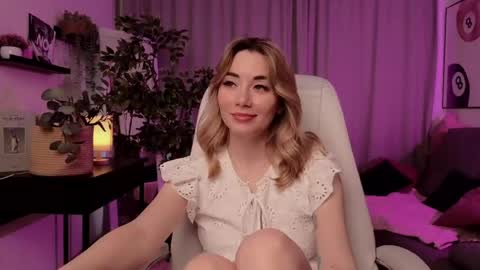Snapshot of rosie_mac chatting on 20, 5, 2026 Rosie online show from 20, 5, 2026