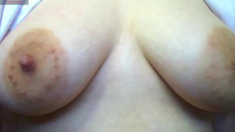 Snapshot of rosienana chatting on 28, 5, 2026 RosieNana online show from 28, 5, 2026
