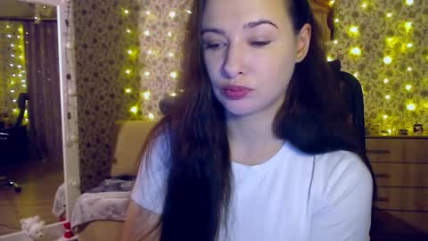 Rosie is waiting for YOU online show from 12, 11, 2025