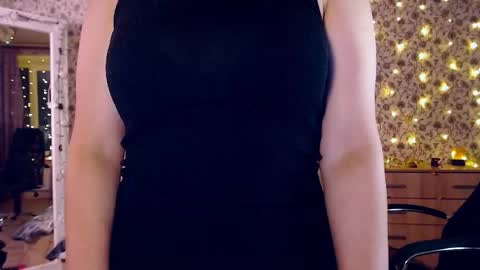 Snapshot of rosierosa chatting on 5, 12, 2025 Rosie is waiting for YOU online show from 5, 12, 2025