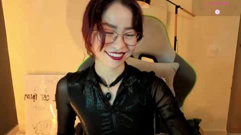 Snapshot of rosse_98_ chatting on 7, 5, 2026 Miss Rosse online show from 7, 5, 2026