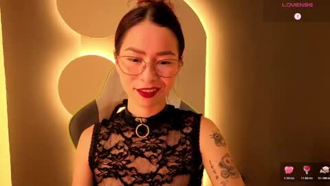 Snapshot of rosse_98_ chatting on 9, 5, 2026 Miss Rosse online show from 9, 5, 2026