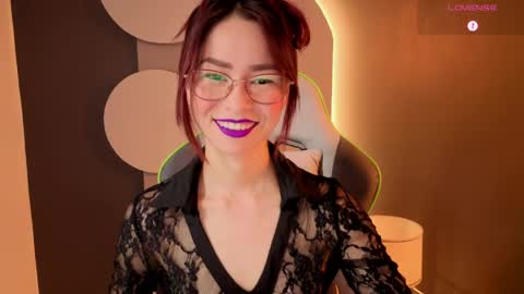 Snapshot of rosse_98_ chatting on 19, 5, 2026 Miss Rosse online show from 19, 5, 2026
